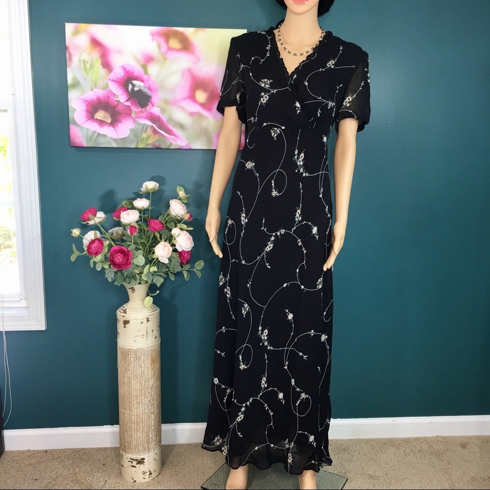 EUC Donna Ricco Floral Maxi Dress Size 10